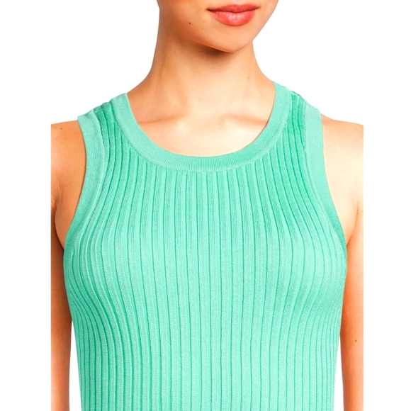 Adorable TWO PIECE Outfit / Both Items **NWT** Shirt XXL & Shorts 10 (W) - Picture 3 of 10